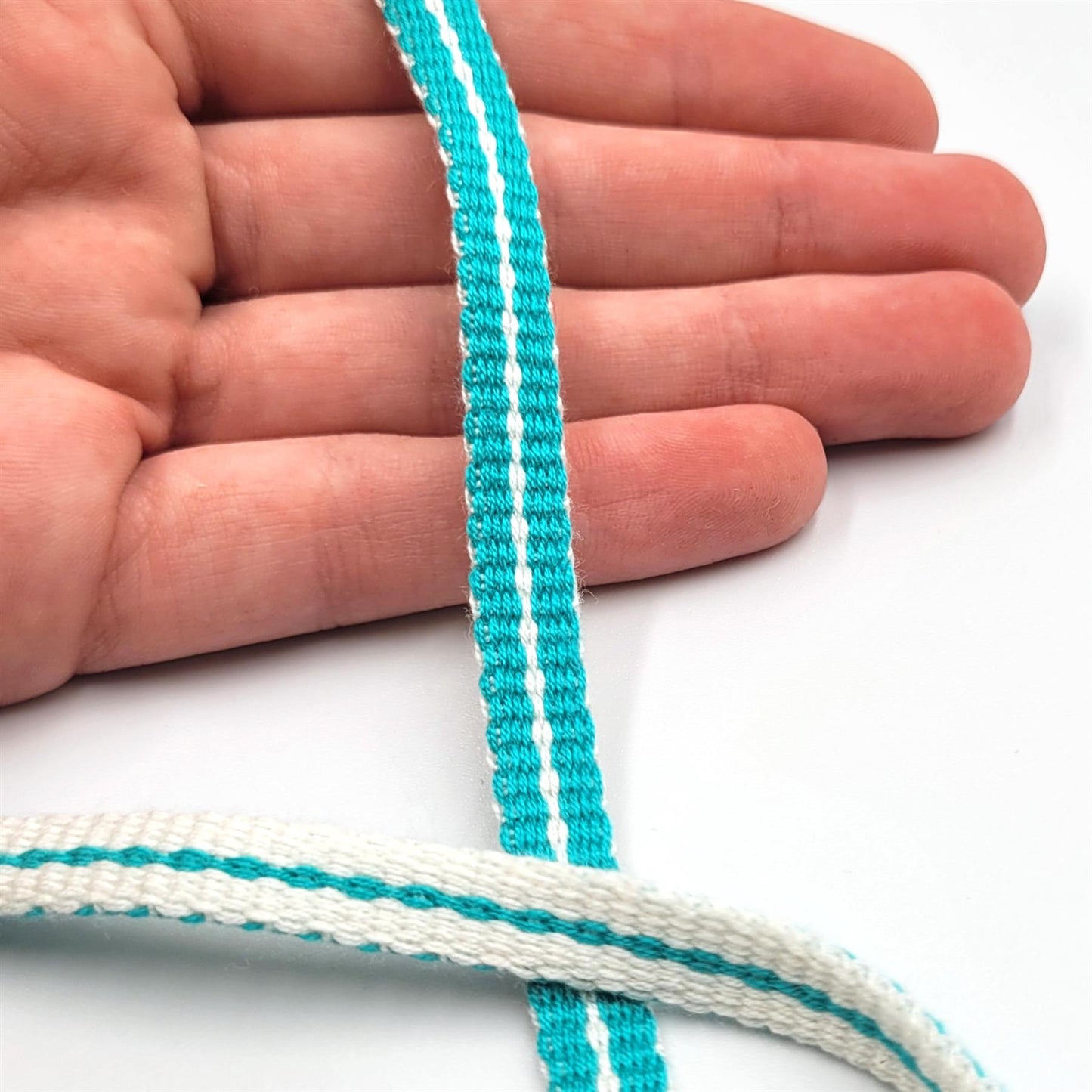 Tubular Acrylic Striped Braid - 8mm x1m - 4770