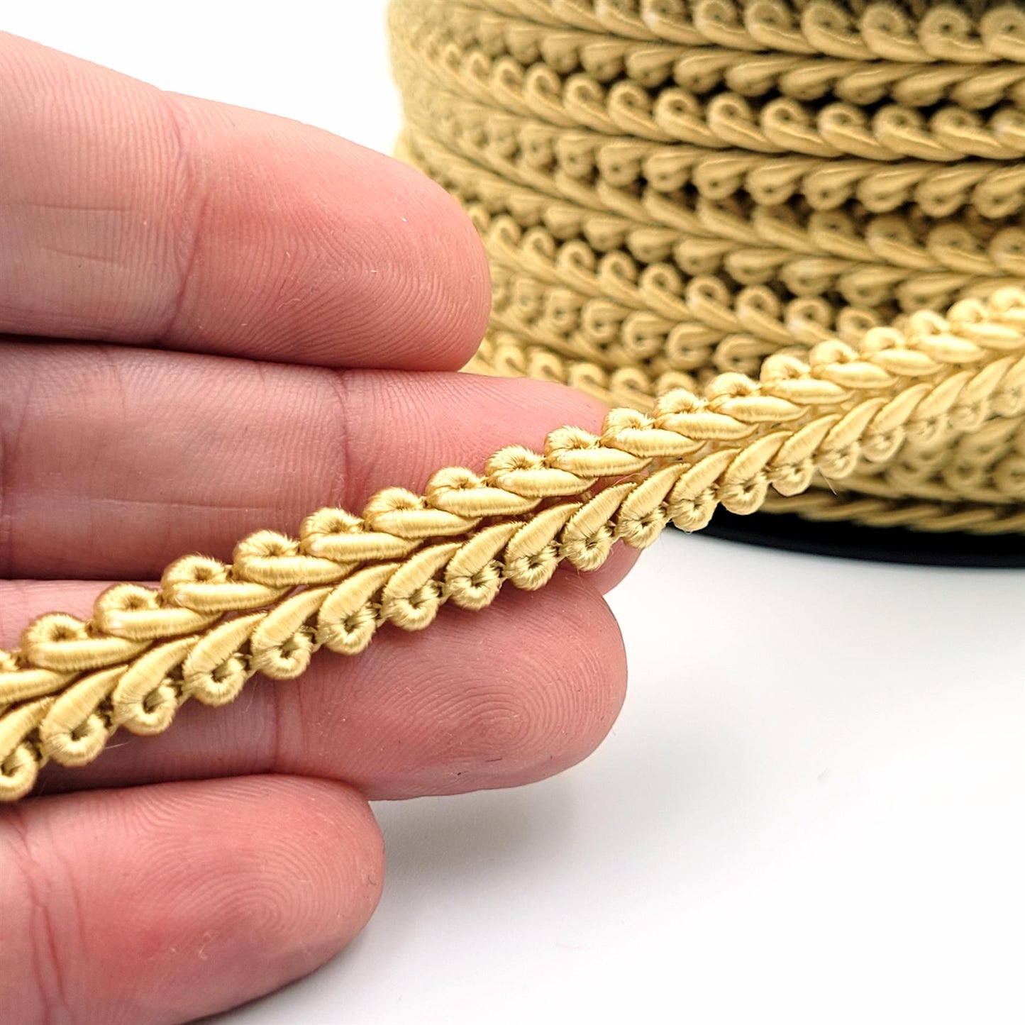 Feather Gimp Braid 9mm x1m - 6300