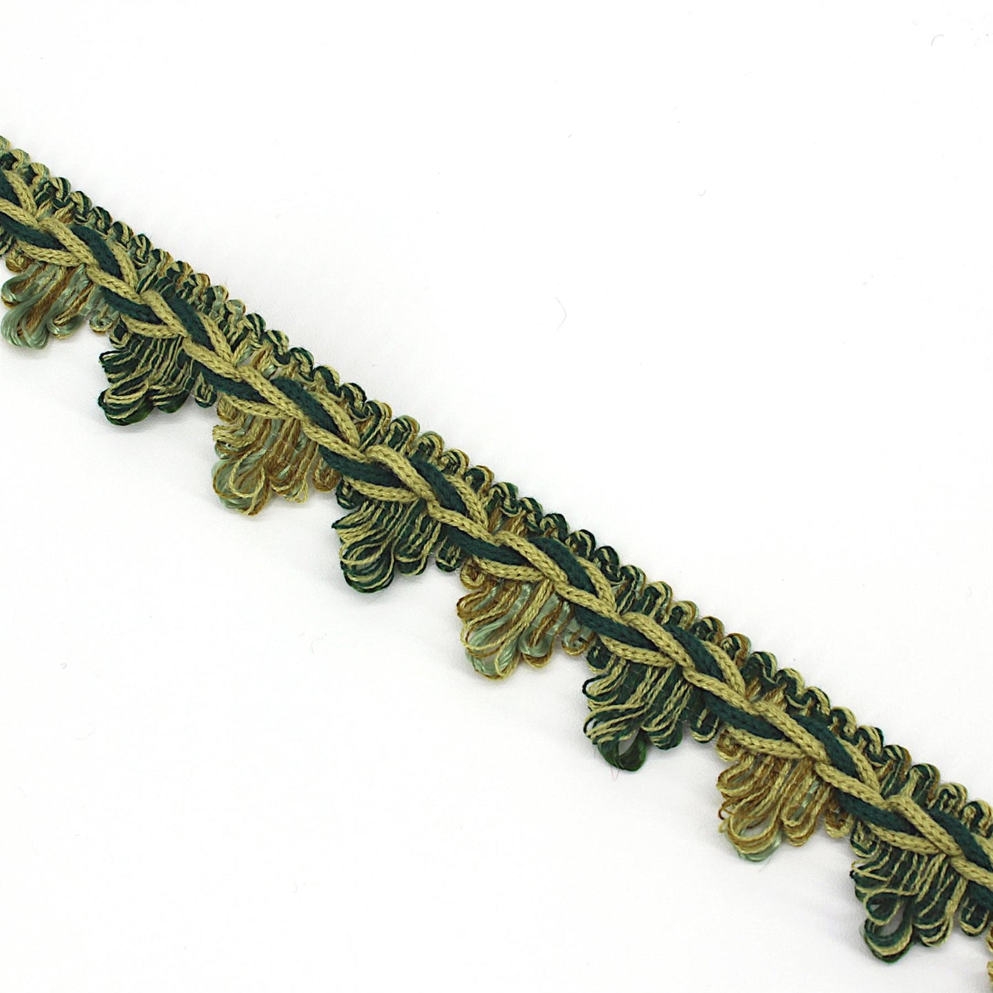 Vandyke Looped Fringe With Plait 27mm 5535