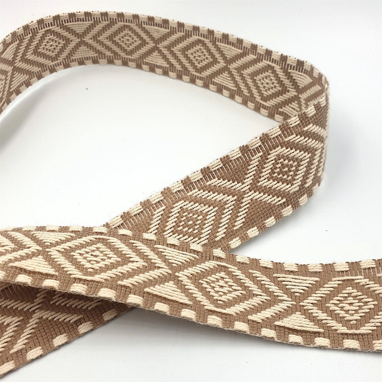 Polycotton Geo Braid Beige Ivory 27mm x1m - 6128