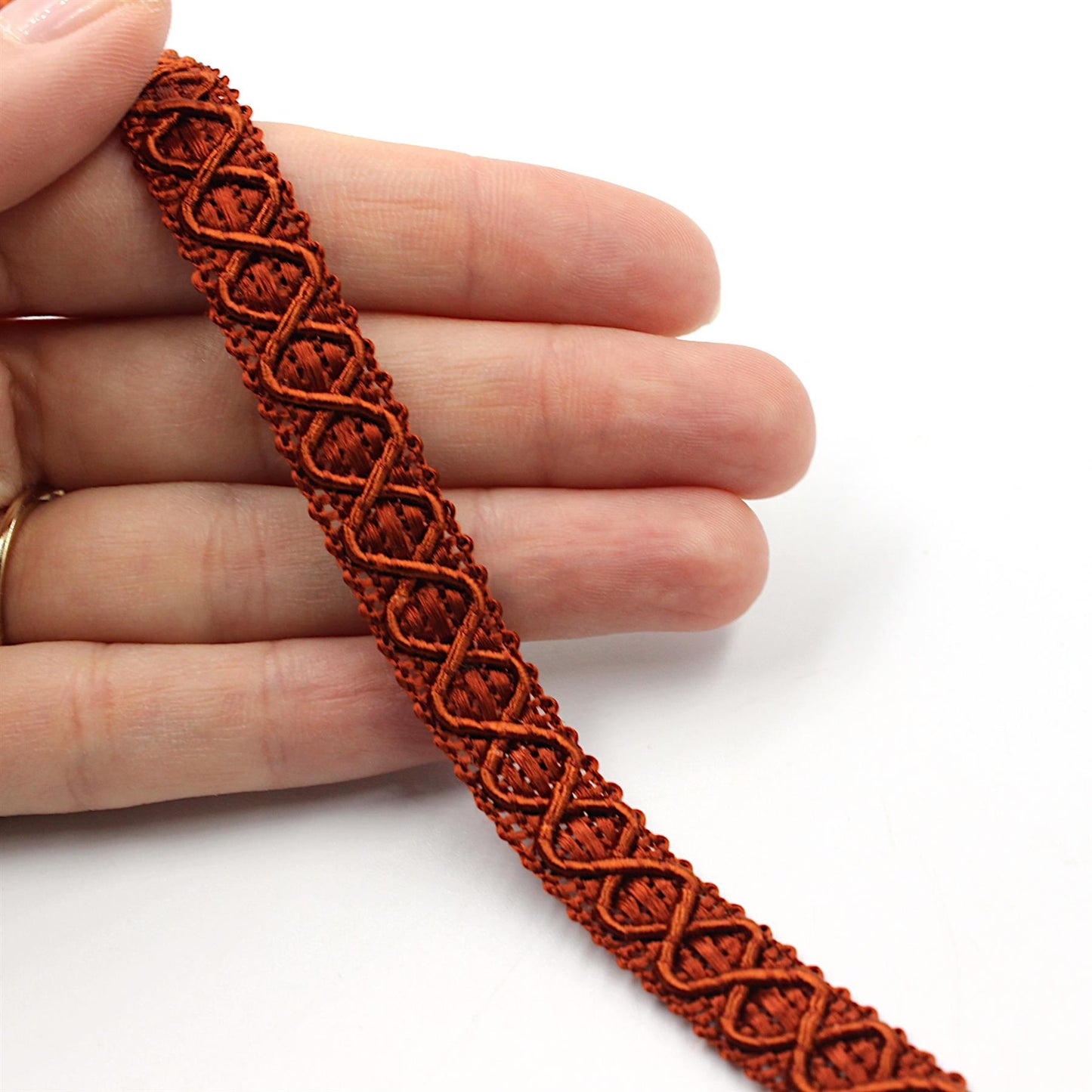 Gimp Braid with Criss Cross Design 12mm x 1m - 7980