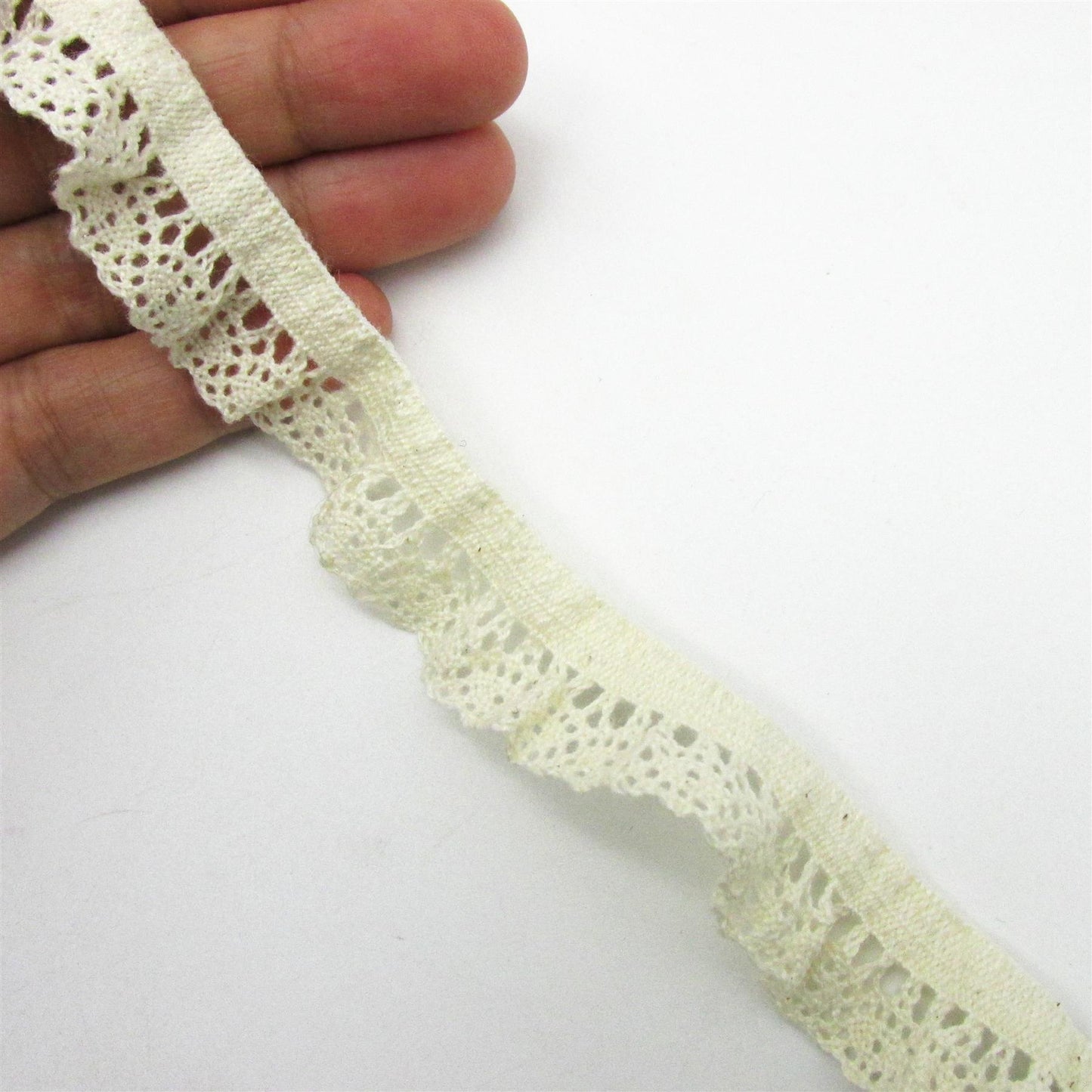 Elasticated Cotton Crochet Lace 20mm x1m - 9835