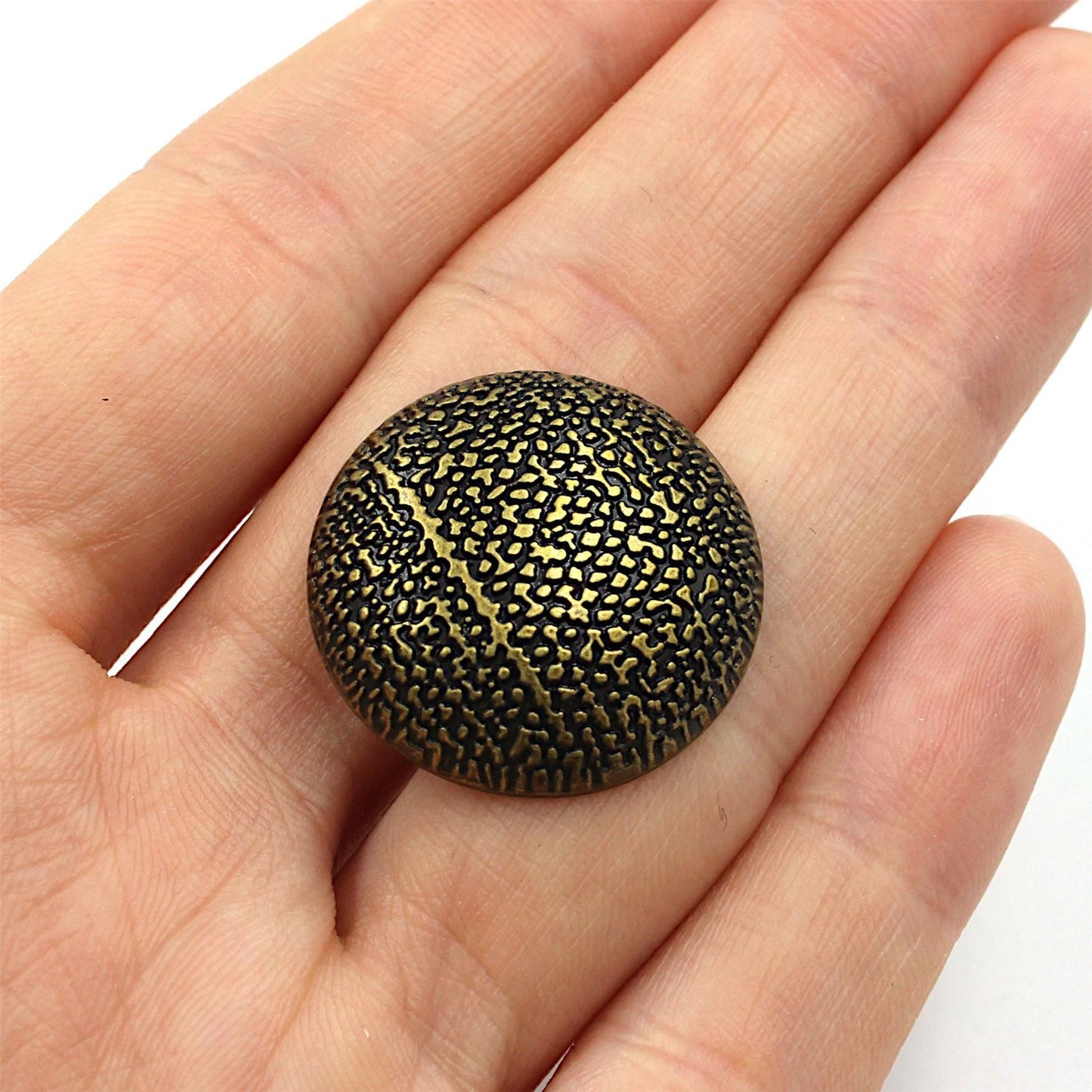 Metal Textured Pattern Dome Shank Button 6111