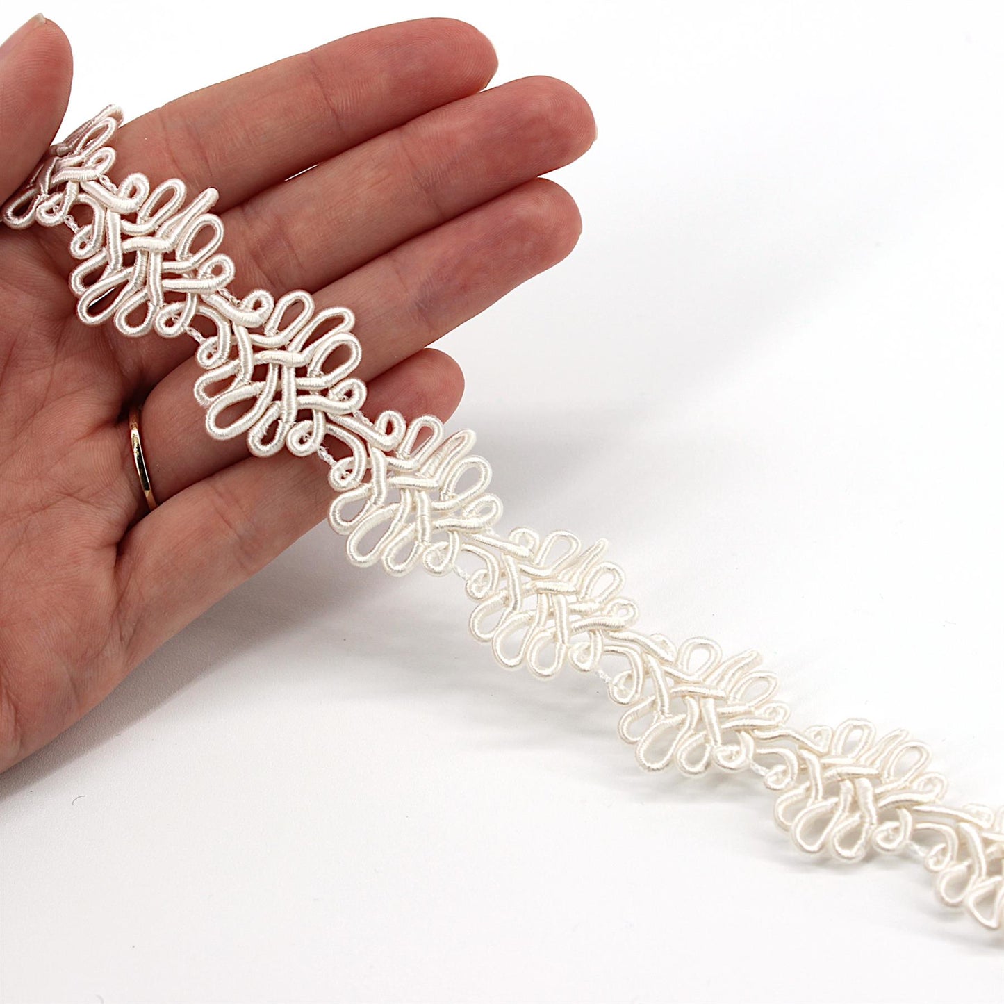 Fancy Variable Width Scroll Gimp Braid 22mm 5534