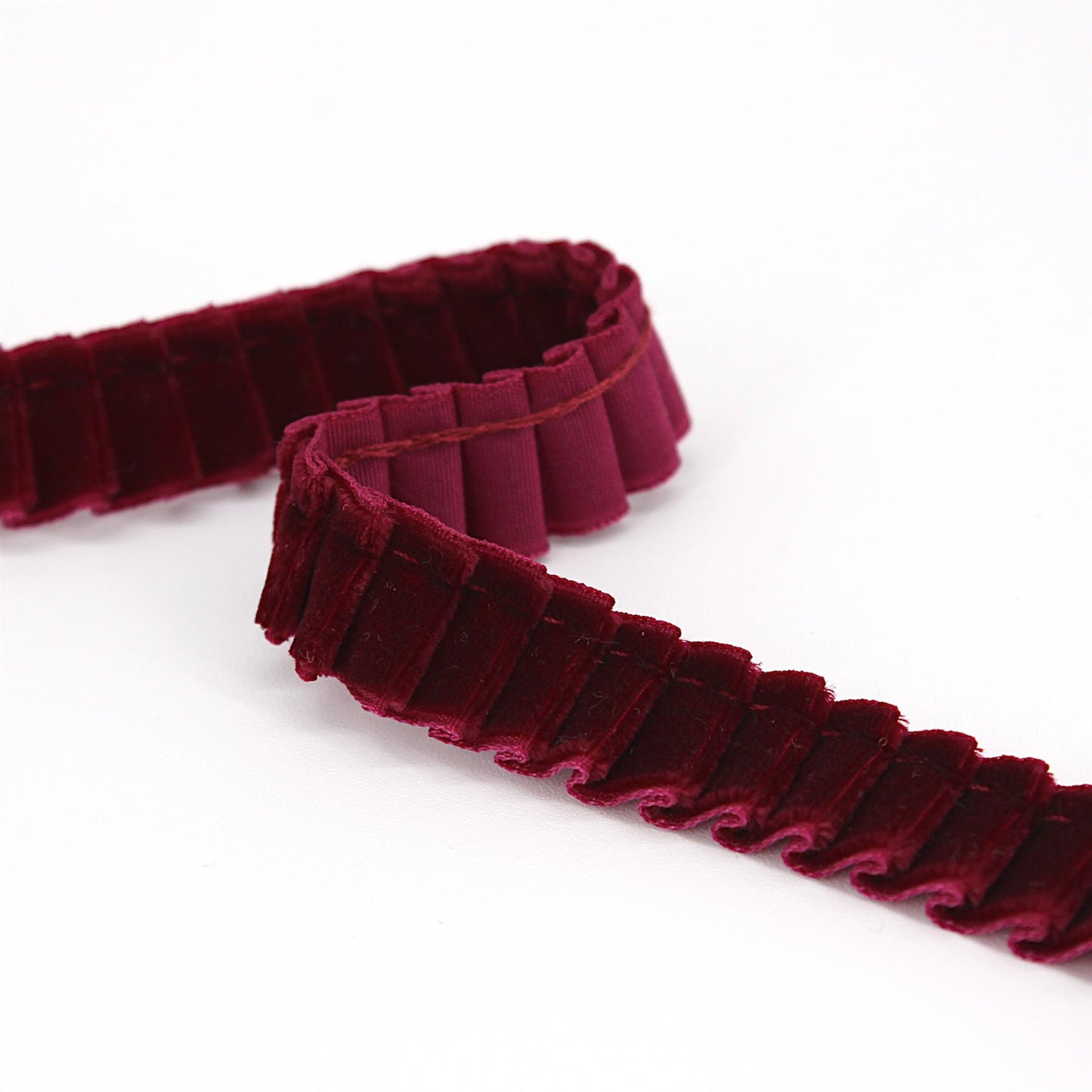 Side-Pleated Velvet Ribbon 16mm x1m - 7109