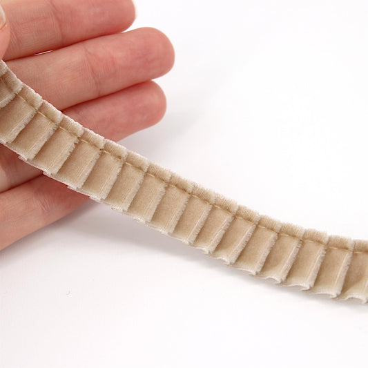 Side-Pleated Velvet Ribbon 16mm x1m - 7109