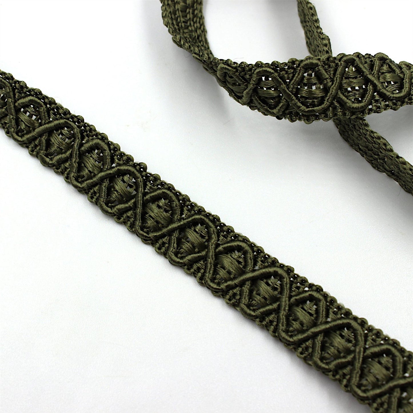 Gimp Braid with Criss Cross Design 12mm x 1m - 7980