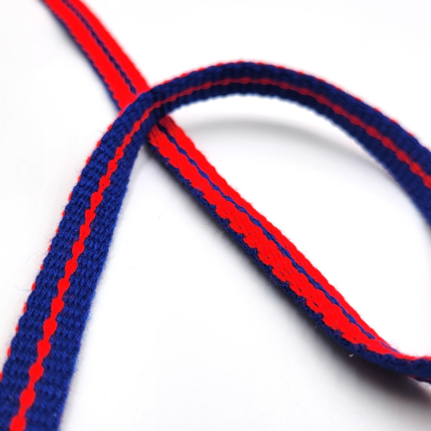 Tubular Acrylic Striped Braid - 8mm x1m - 4770