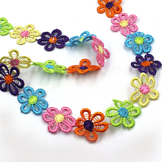 Delicate Open Daisy Braid Rainbow 24mm x1m - 5527
