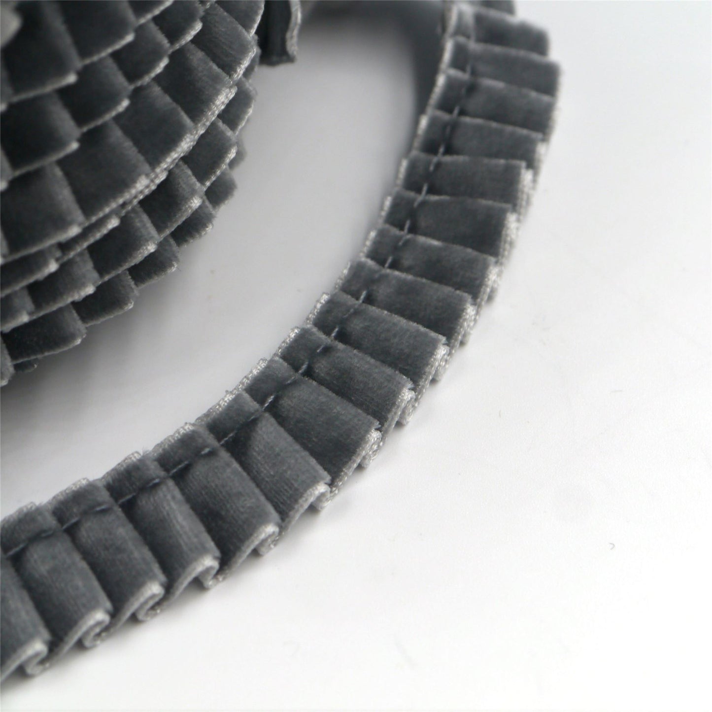 Knife-Pleated Velvet Ribbon 16mm 7109