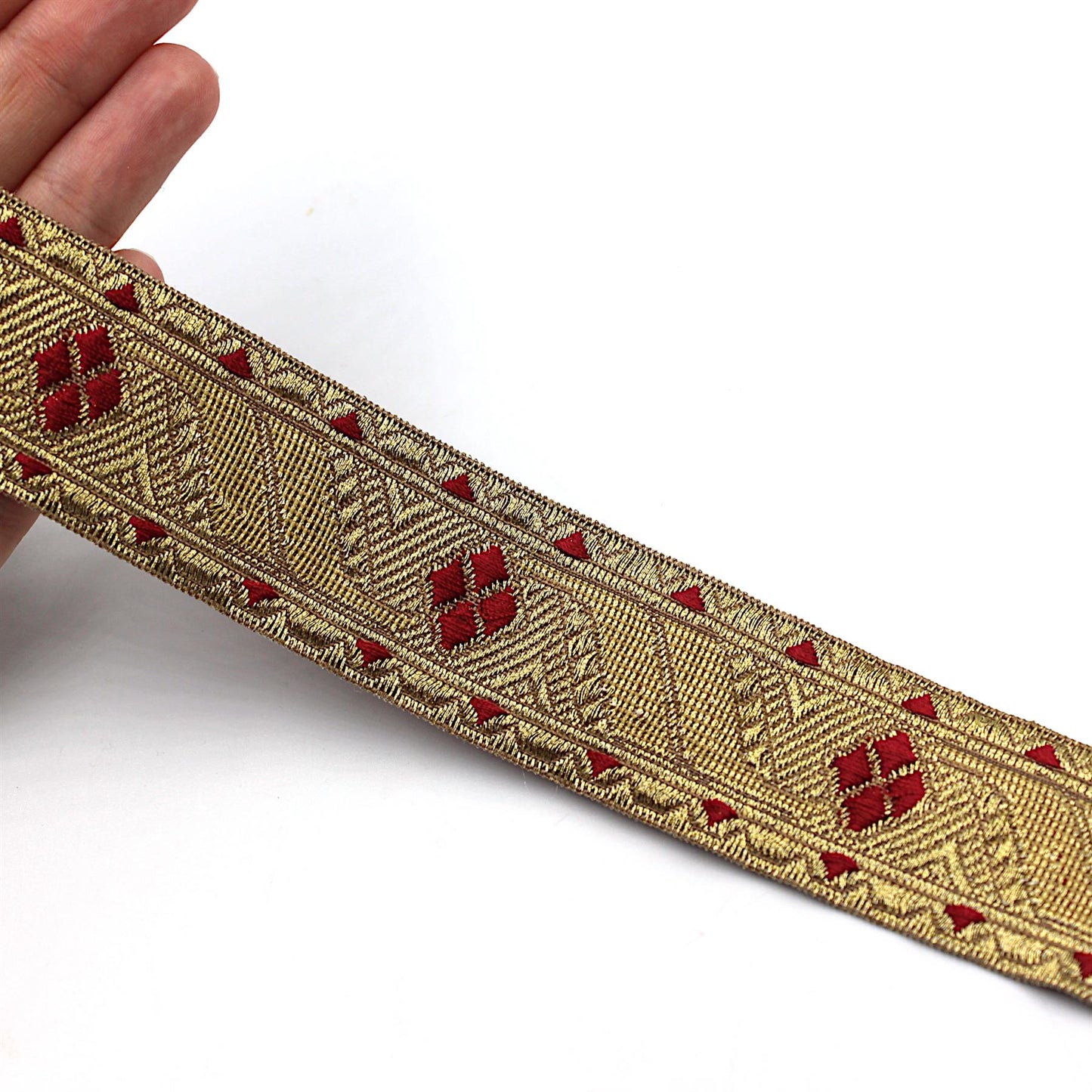 Ornate Metallic Braid with Wave Design 35mm x 1m - 5563