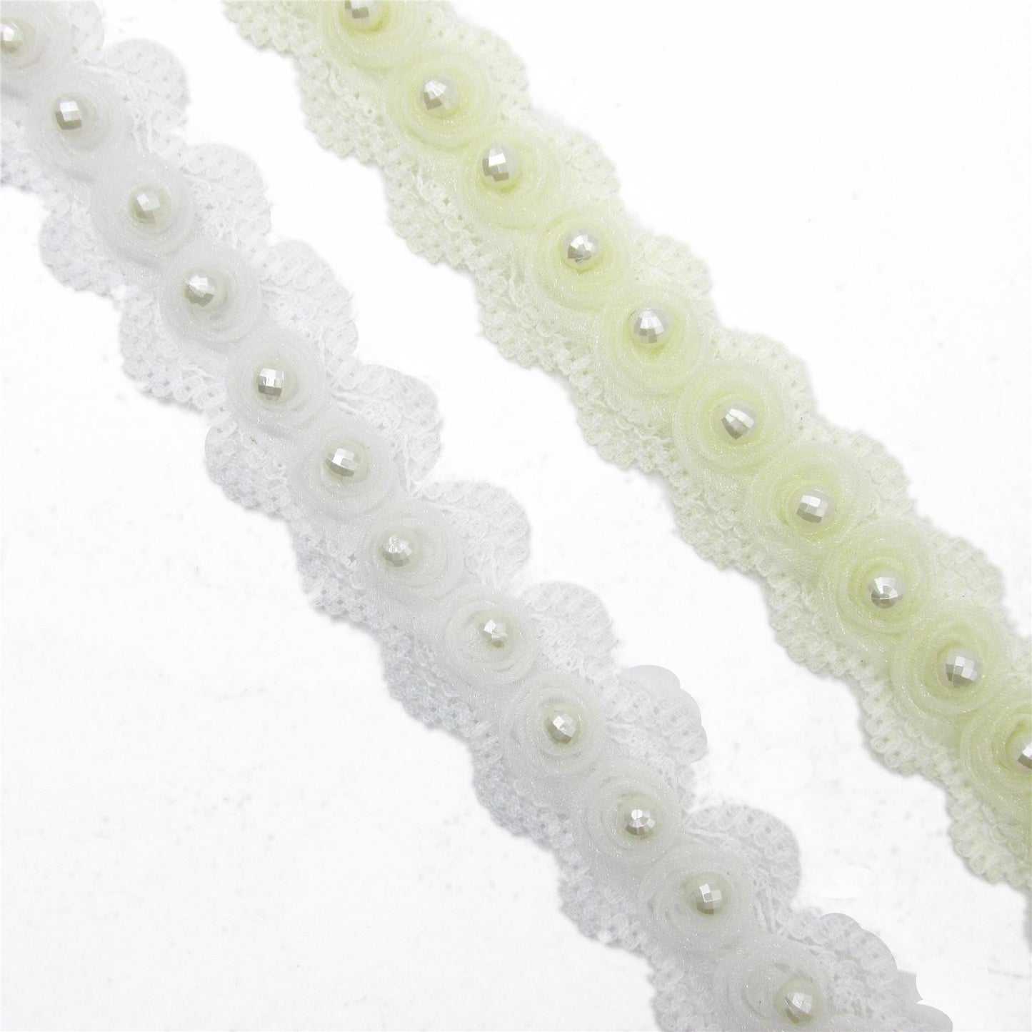 Lace With Faceted Pearl Beads 25mm 6486