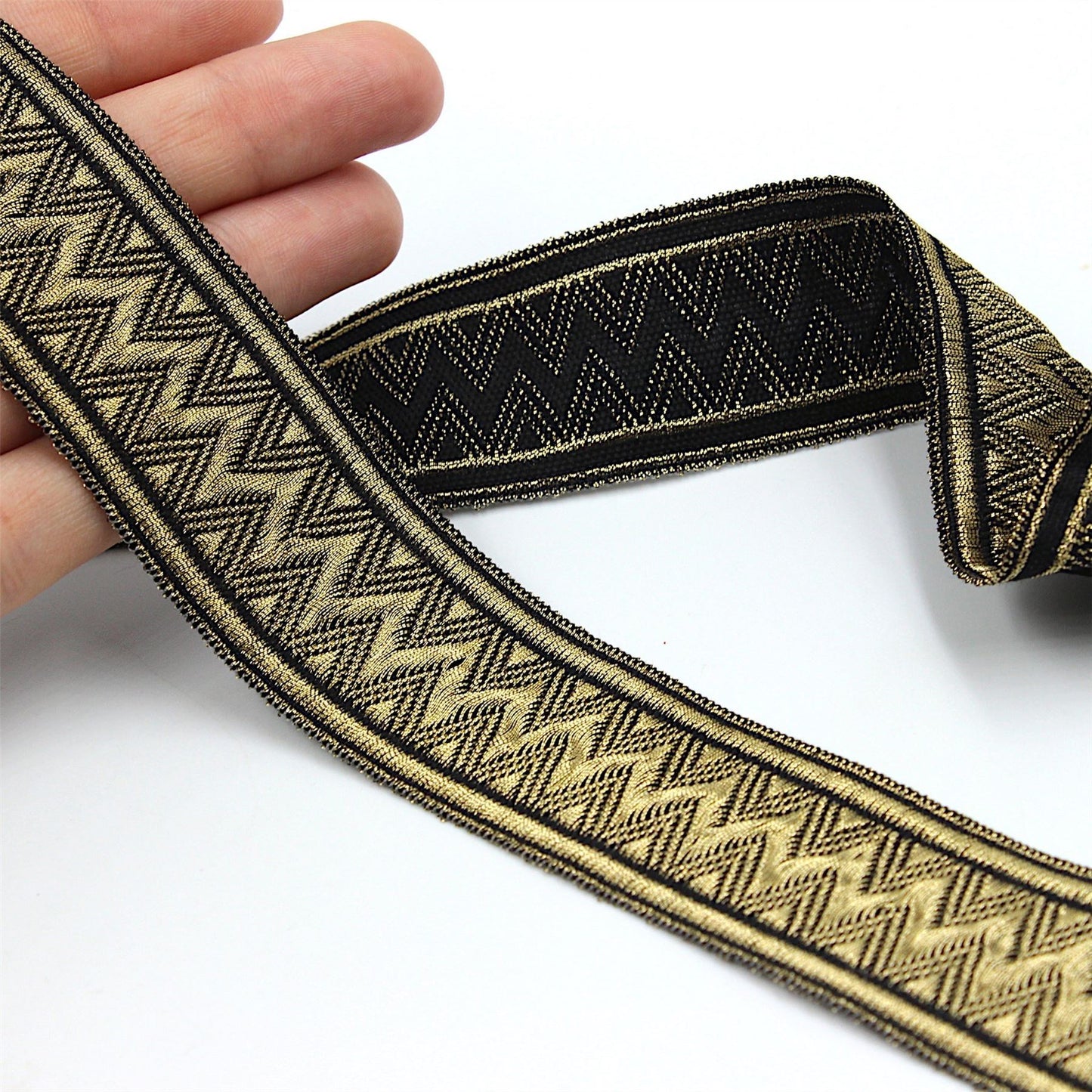 Zig Zag Patterned Metallic Braid 8343