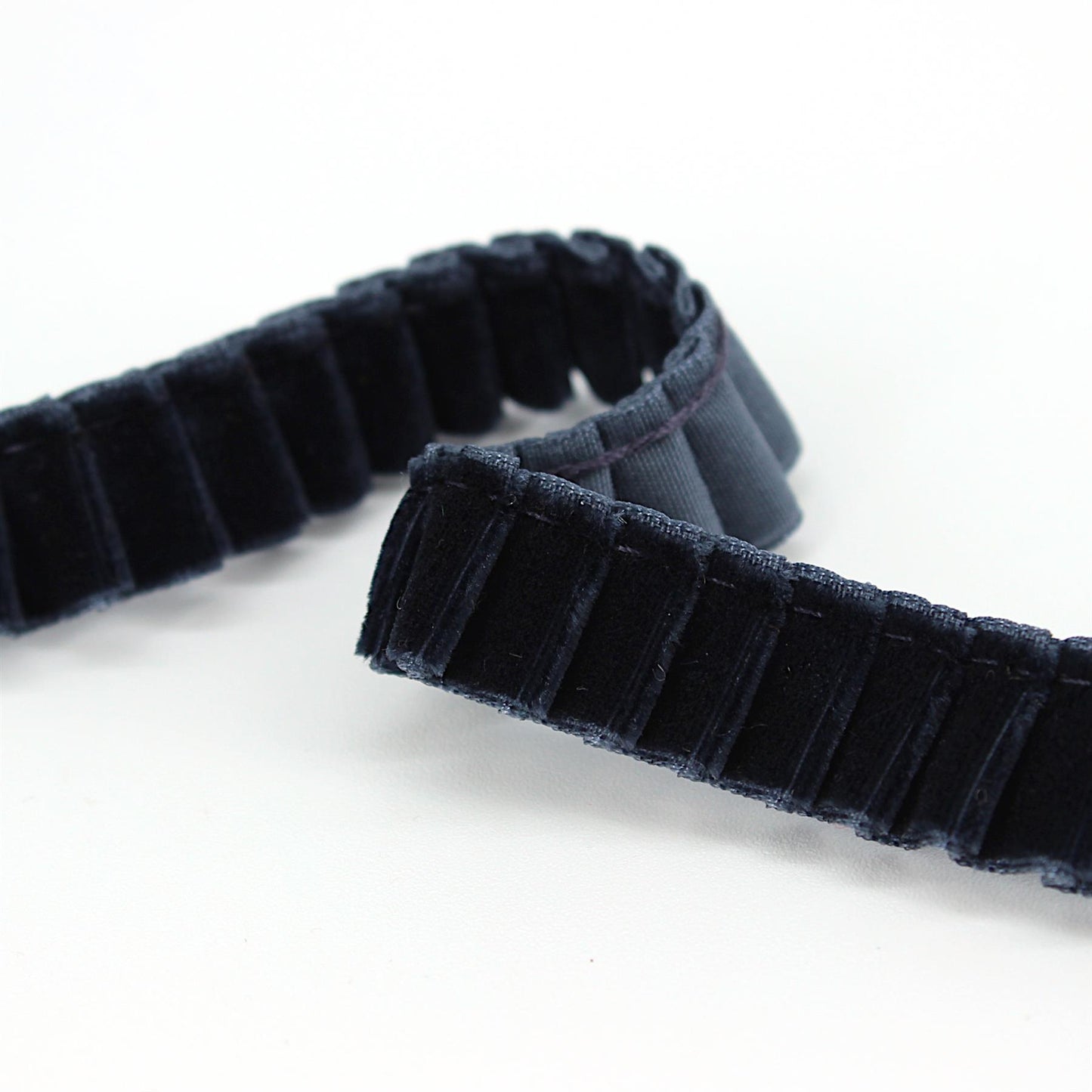 Side-Pleated Velvet Ribbon 16mm x1m - 7109