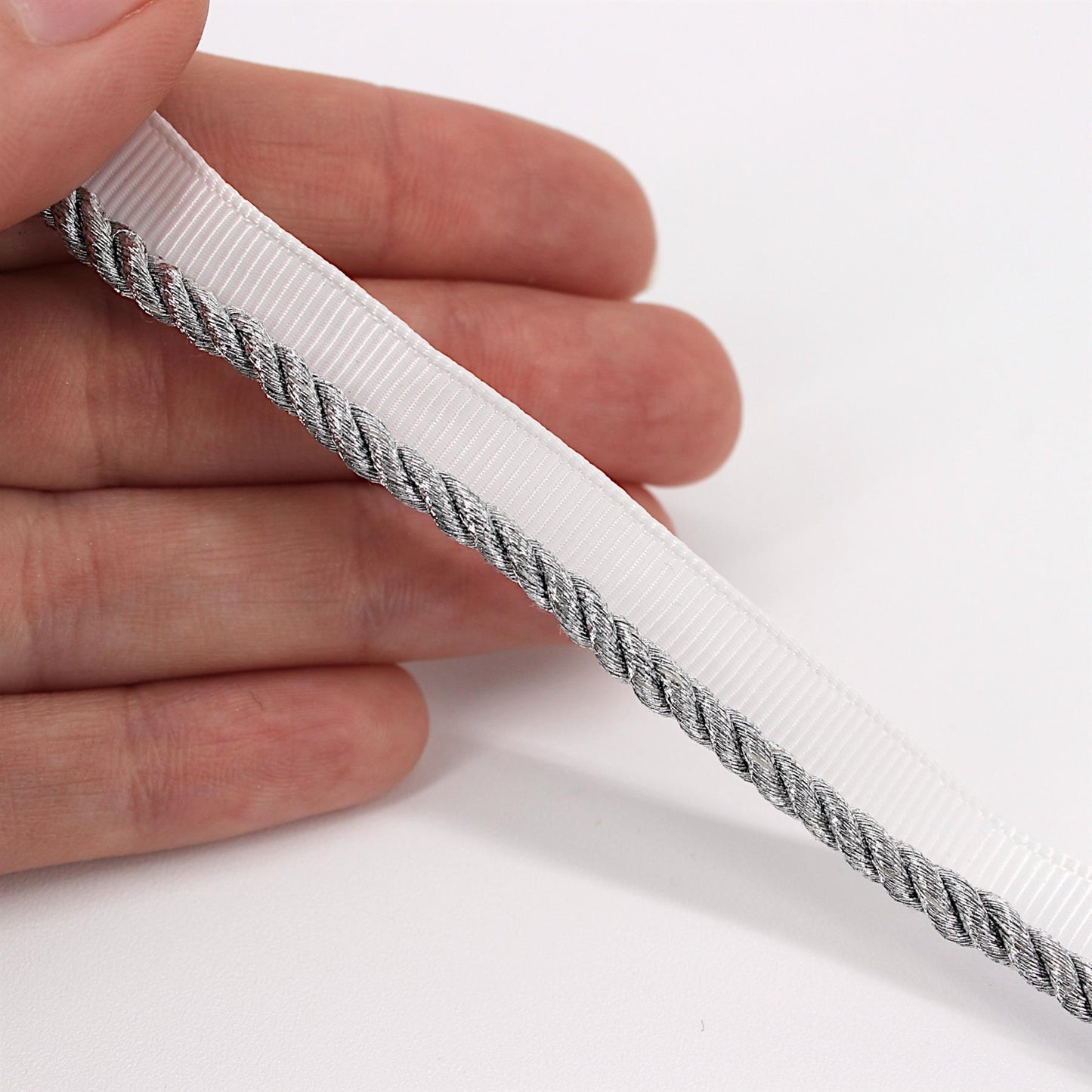 Twisted Cord Metallic Insertion 4mm 7967