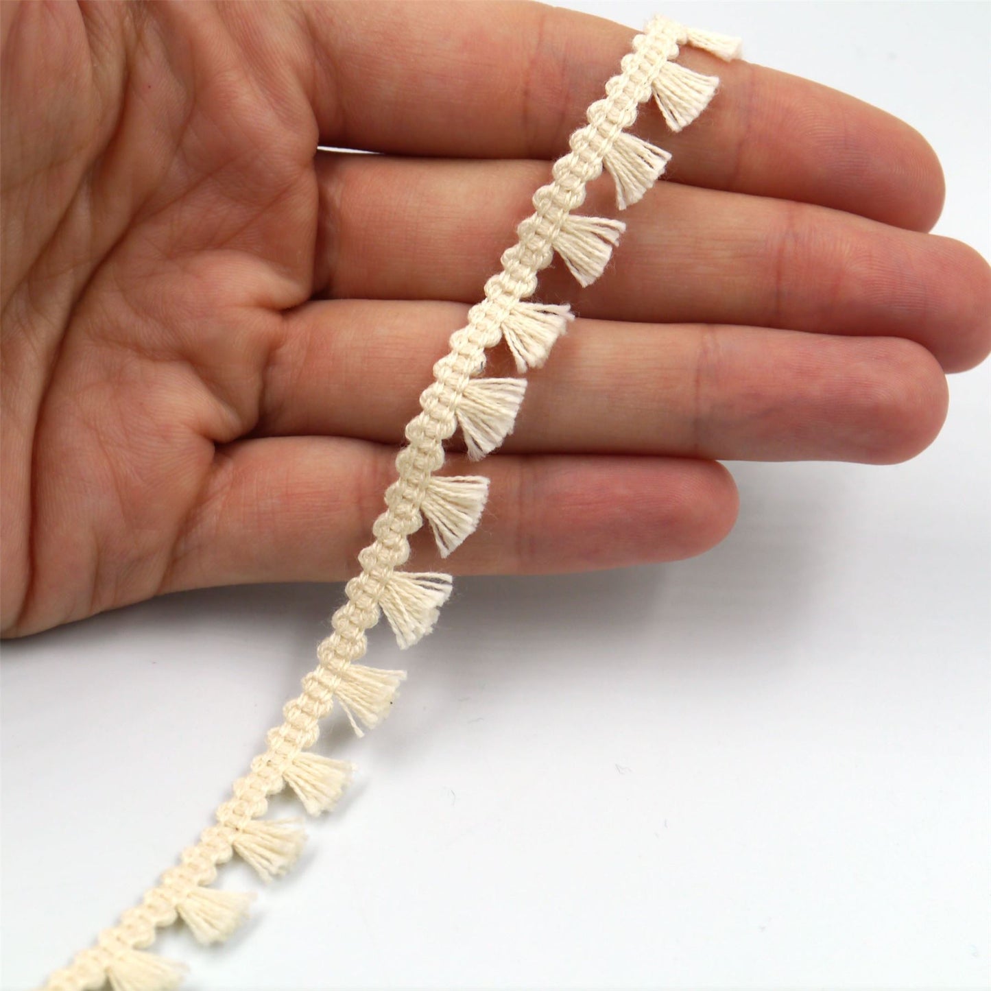 Cotton Tassel Fringe Braid 10mm x1m - 6341