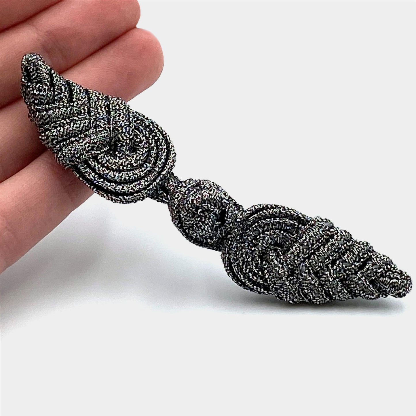 Metallic Simple Plait Frog 8.5cm x 2.3cm 9821
