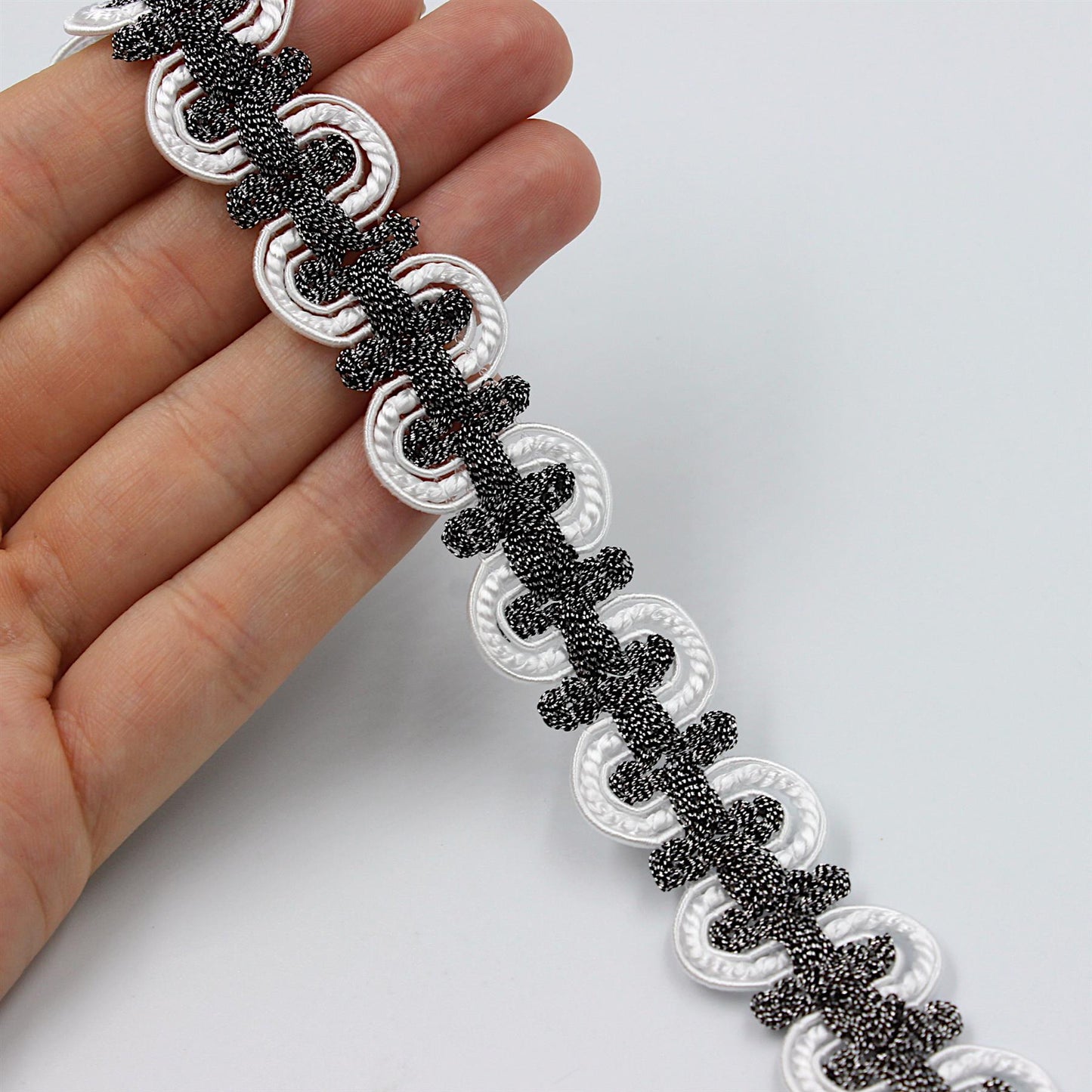 Metallic Loop Scroll Gimp Braid 20mm x 1m - 9259