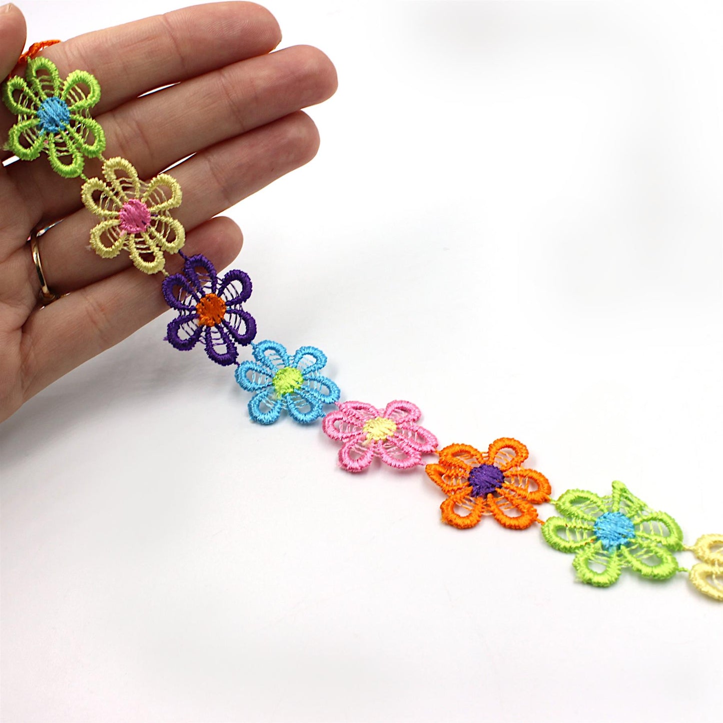 Delicate Open Daisy Braid Rainbow 24mm x1m - 5527
