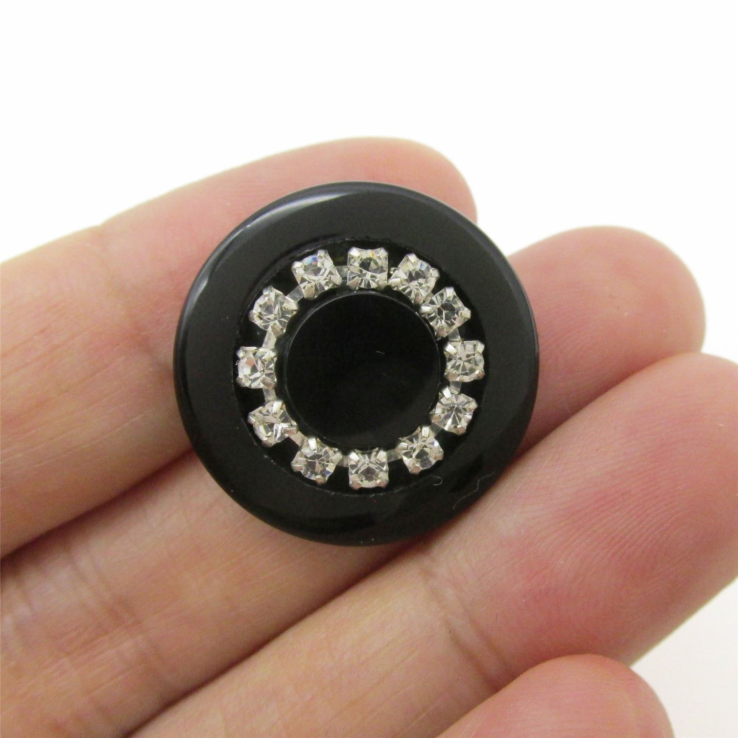 Button with Diamante Circle - 4370