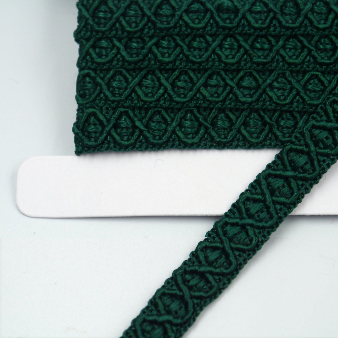 Gimp Braid with Criss Cross Design 12mm x 1m - 7980