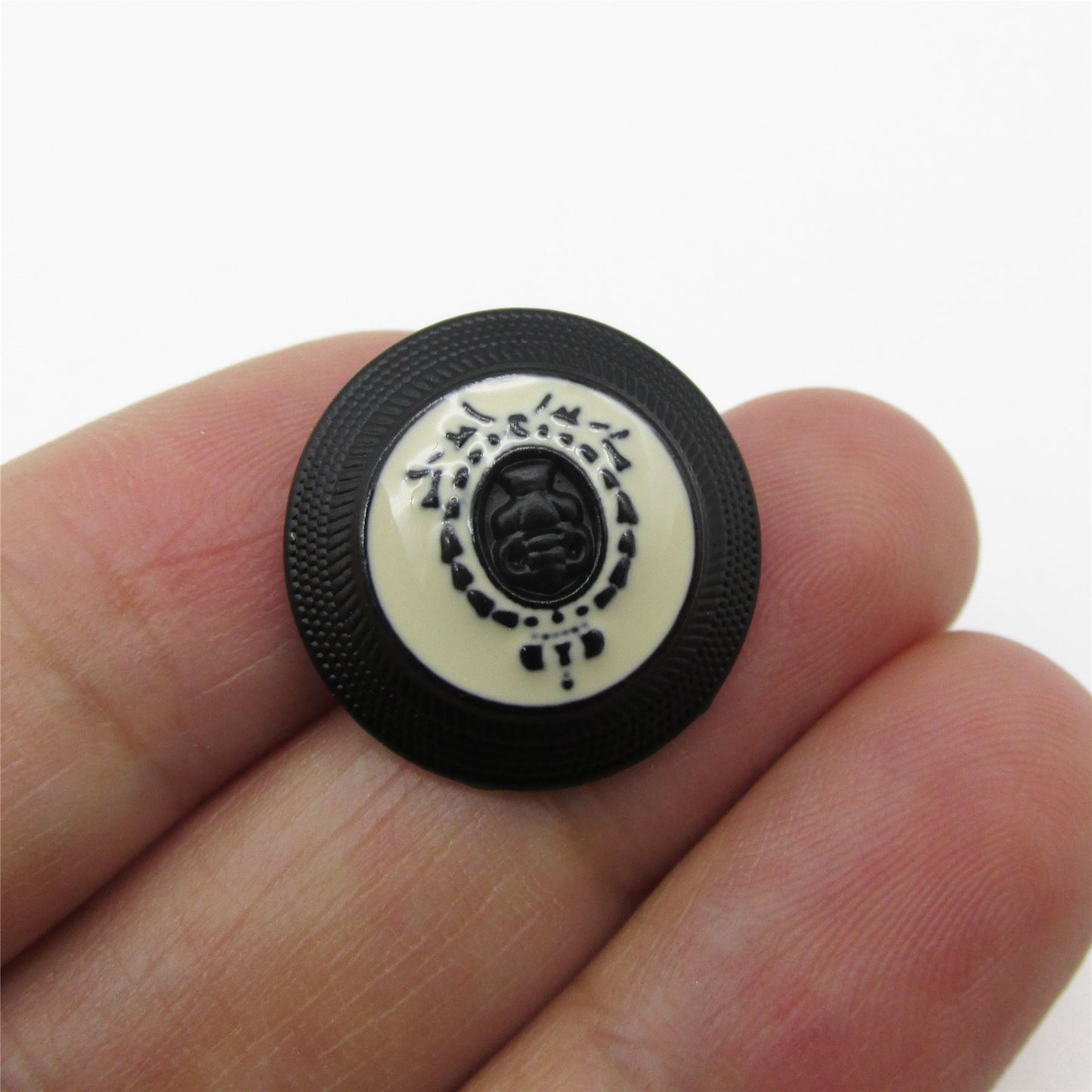 Metallic Button With Emblem 6313
