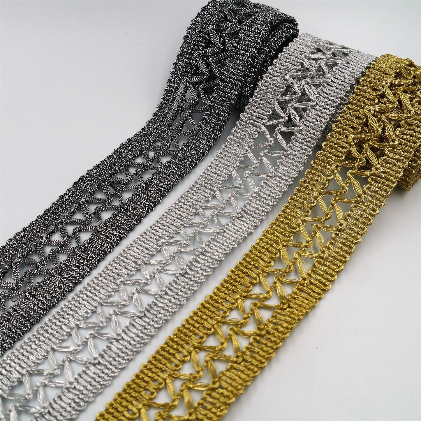 Metallic Braid With Openwork Lace Centre 30mm 7710