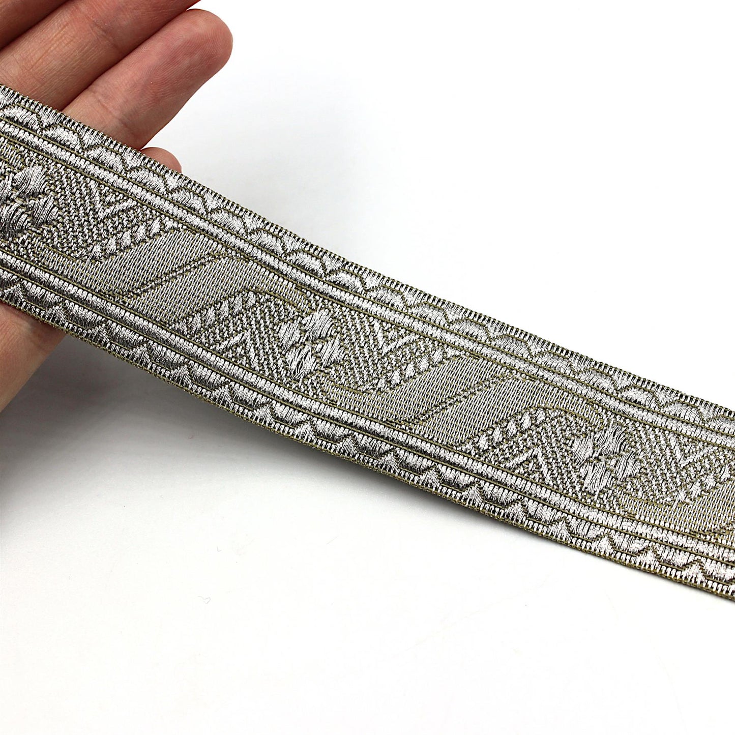 Ornate Metallic Braid with Wave Design 35mm x 1m - 5563