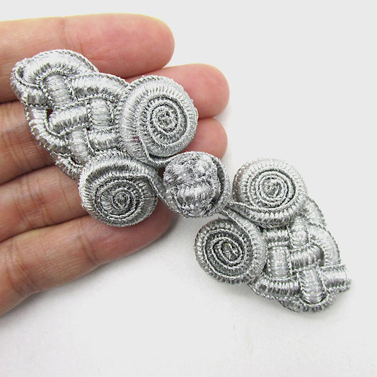 Plaited Rolled Frog With Knot Button 7.5cm 9924