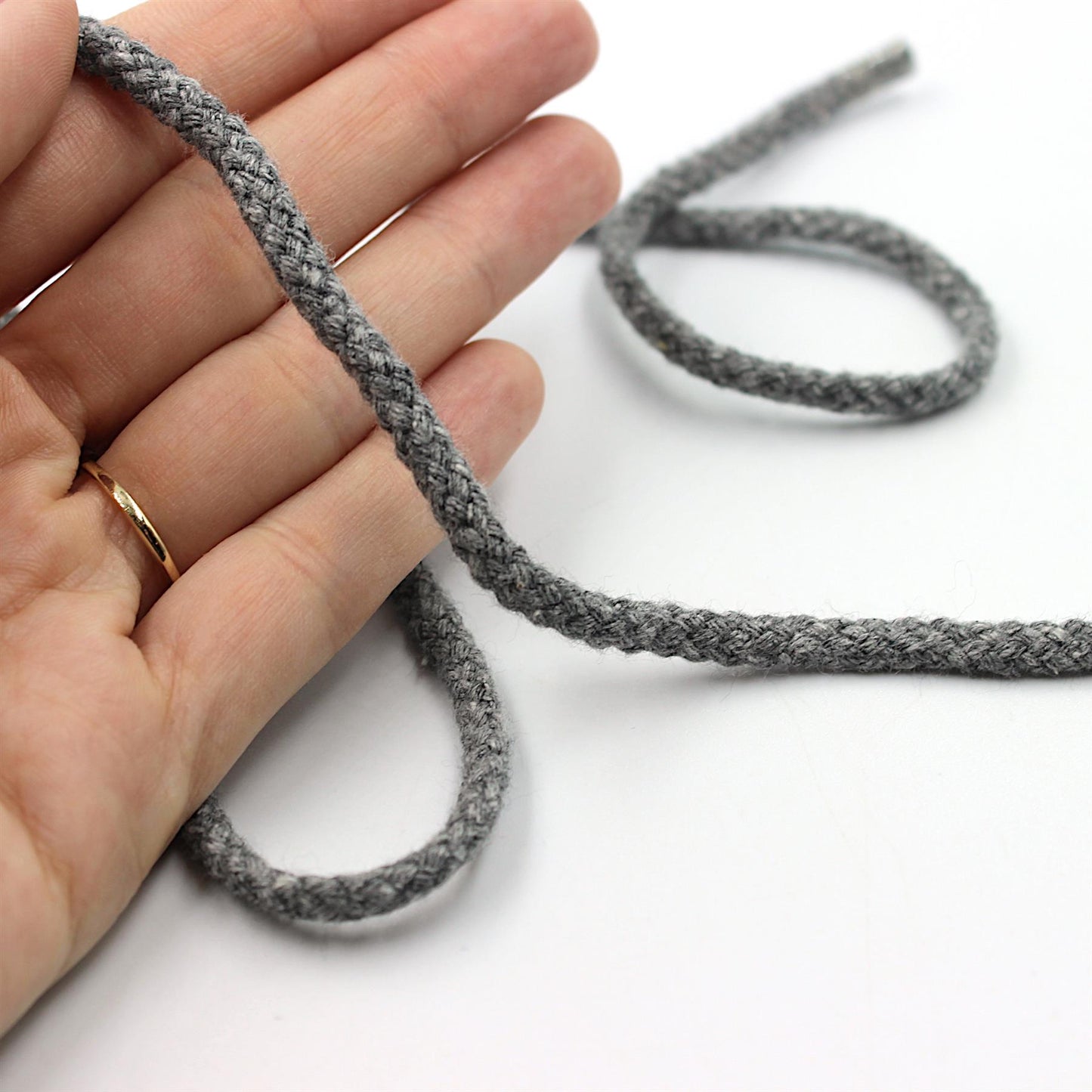 Round Plaited Cord 4mm x5m - 9868