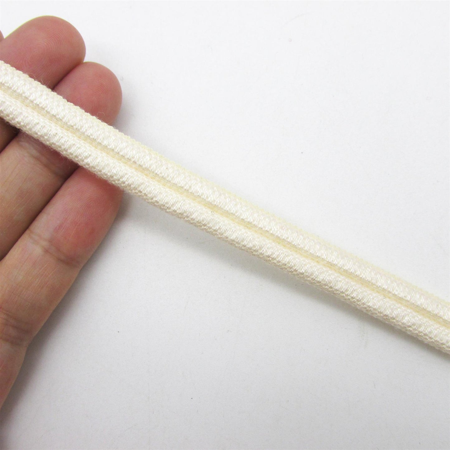 Double Piping Braid With Grooved Centre 10mm 9966