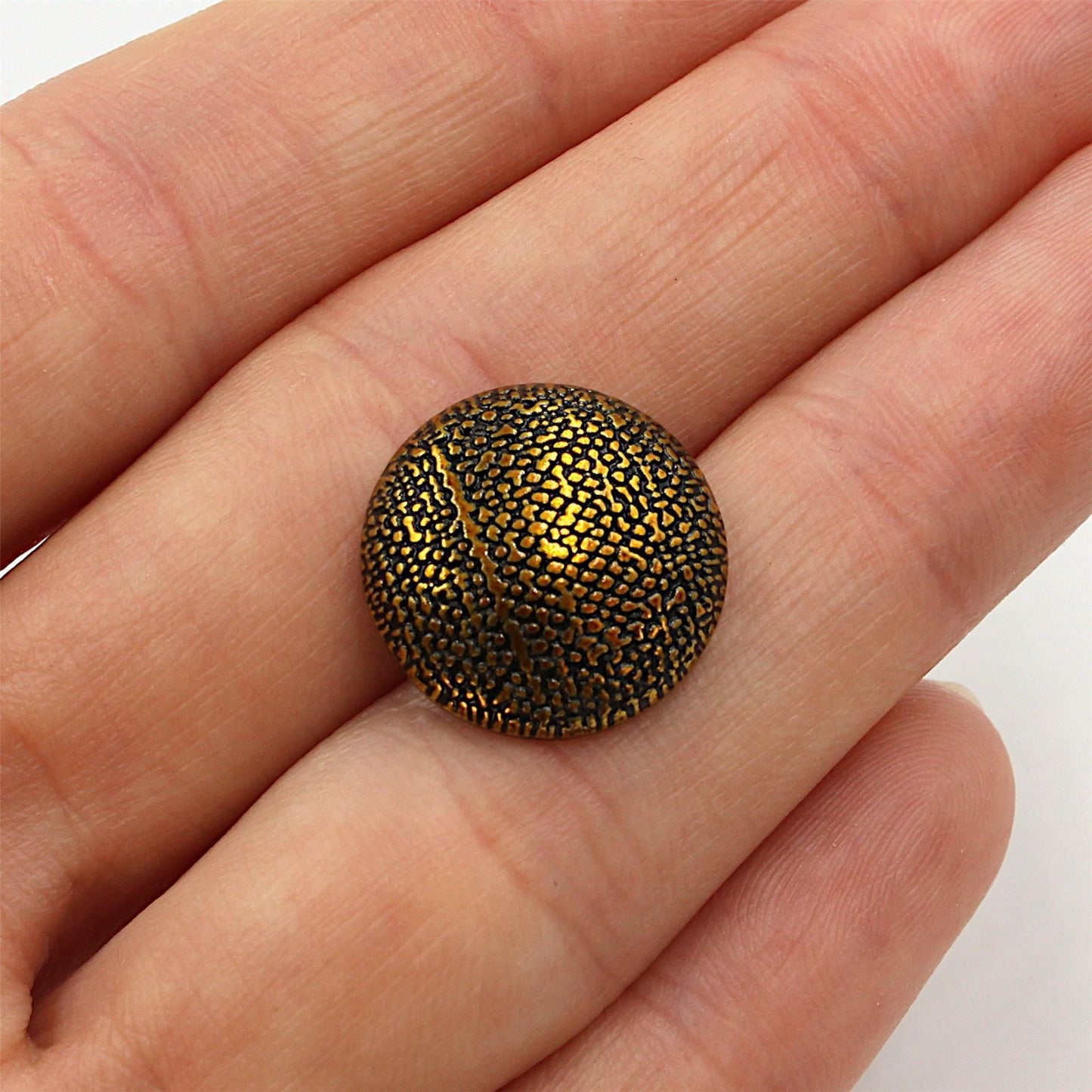 Metal Textured Pattern Dome Shank Button 6111