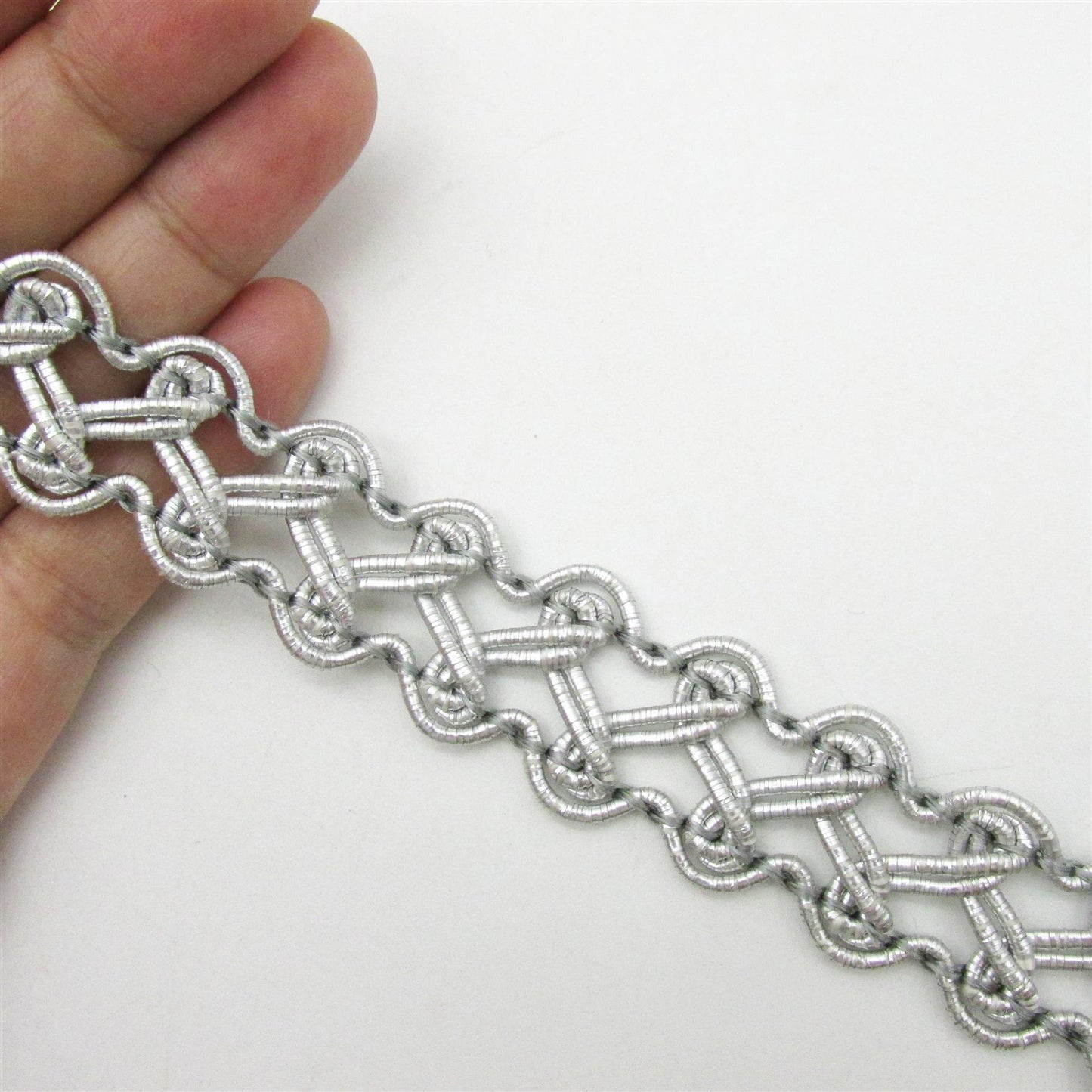 Metallic Figure of Eight Braid Silver 18mm x1m - 8084