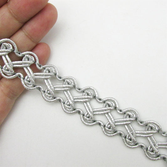 Metallic Figure Of Eight Braid Silver 18mm x1m - 8084