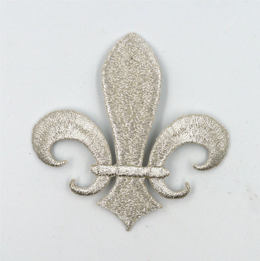Metallic Fleur De Ly Silver 67mm - 7399