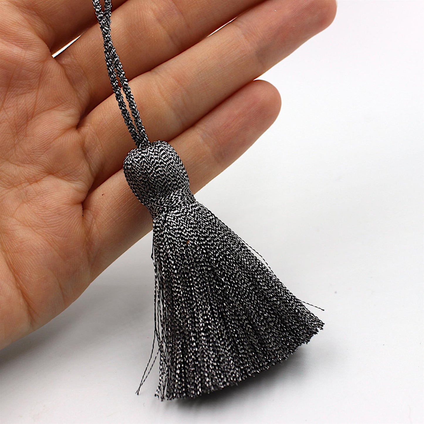 Metallic Tassel 9494