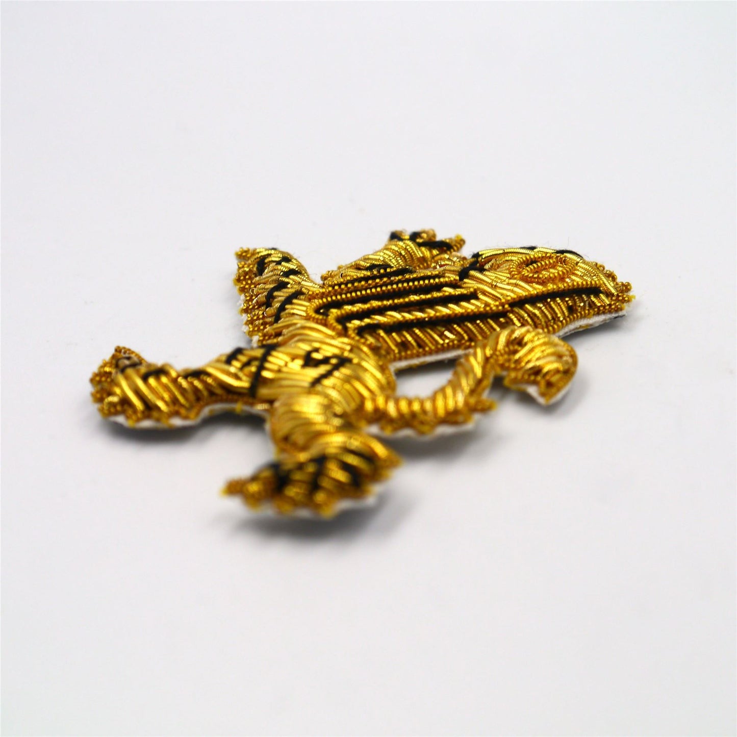 Lion Embroidered Motif Gold 9372