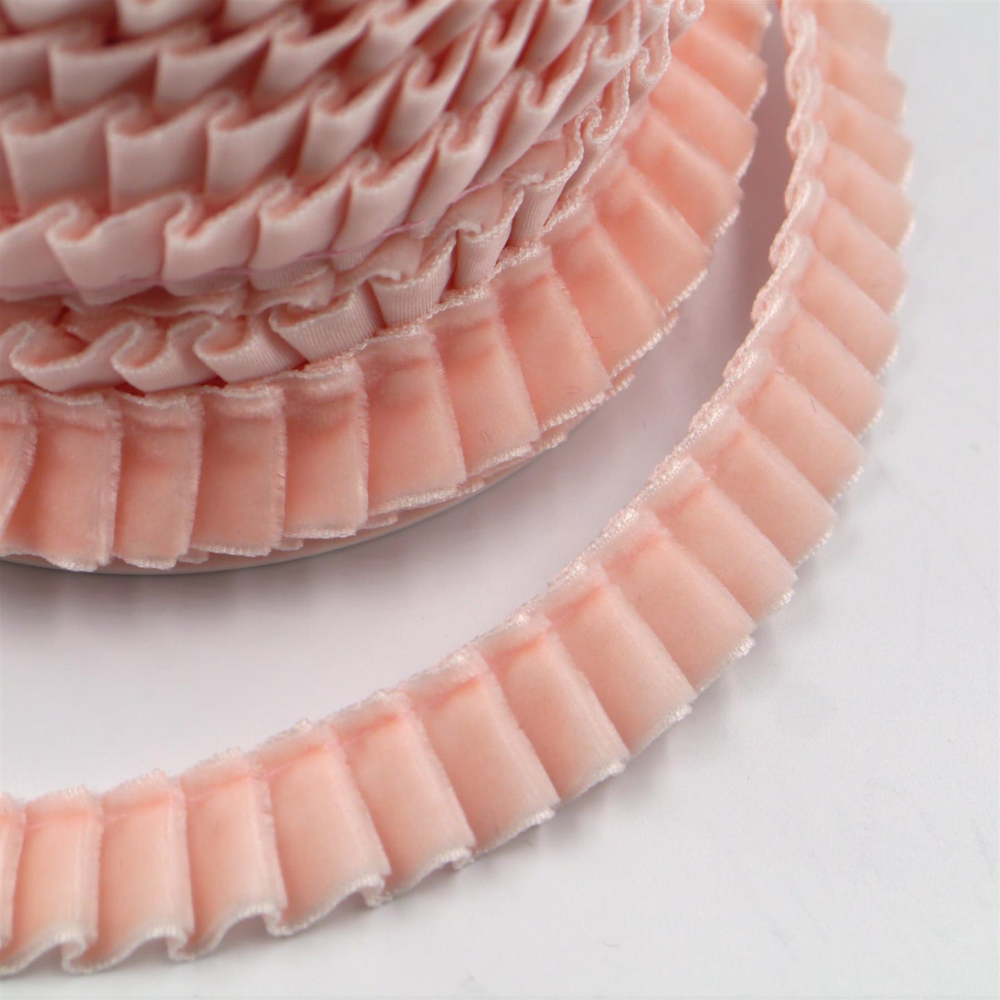Side-Pleated Velvet Ribbon 16mm x1m - 7109