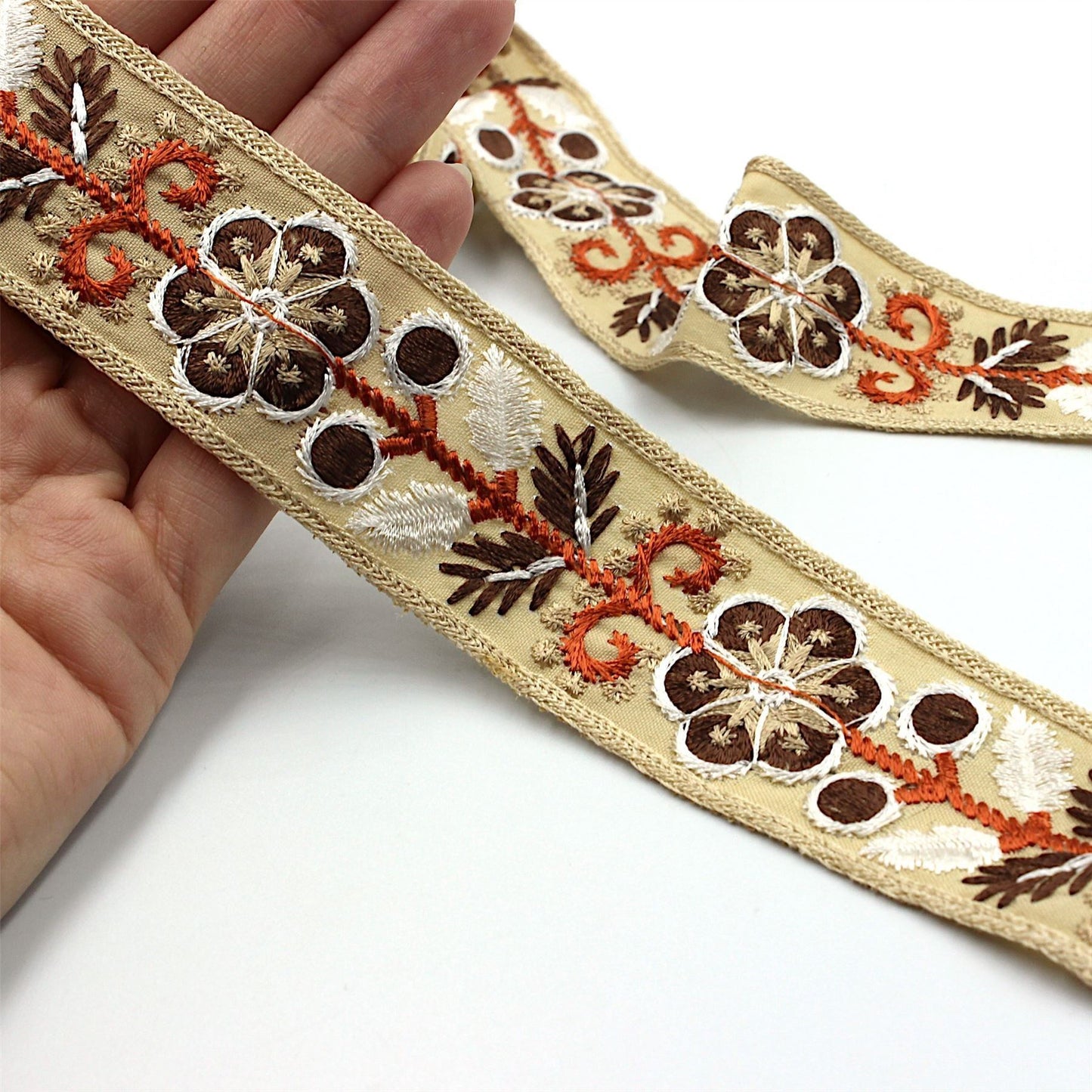 Flower Leaf And Berry Embroidered Braid 5004
