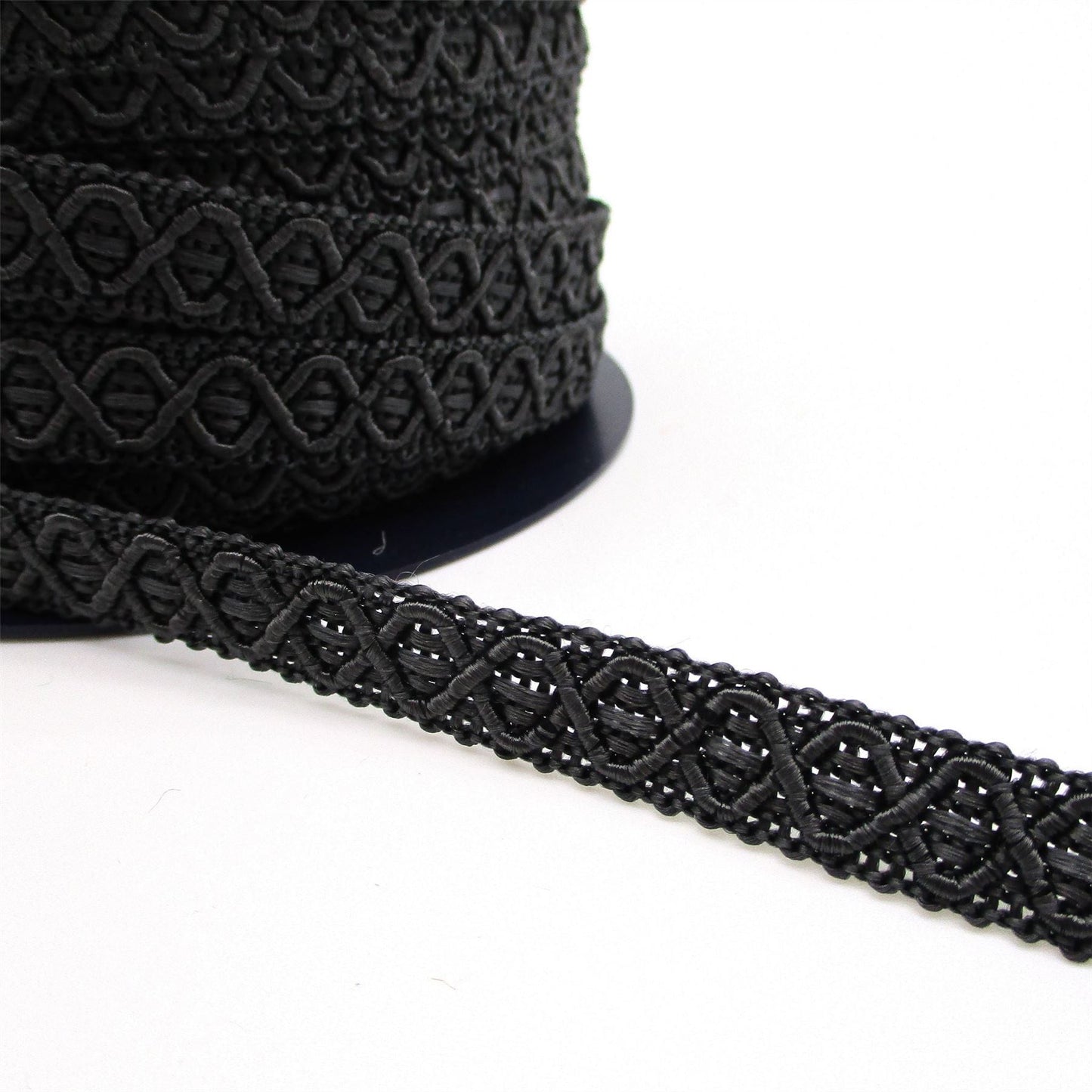 Gimp Braid with Criss Cross Design 12mm x 1m - 7980
