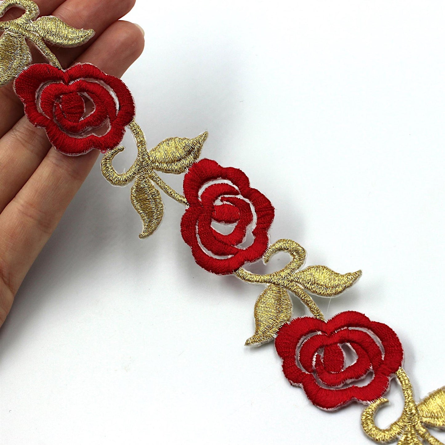 Iron-On Flower Braid 38mm x 1m - 9091