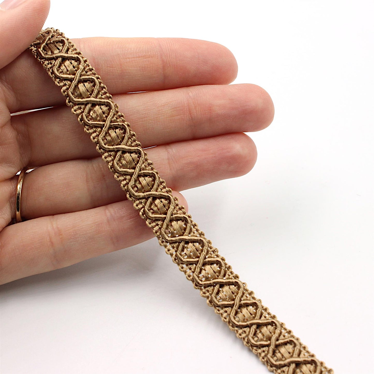 Gimp Braid with Criss Cross Design 12mm x 1m - 7980