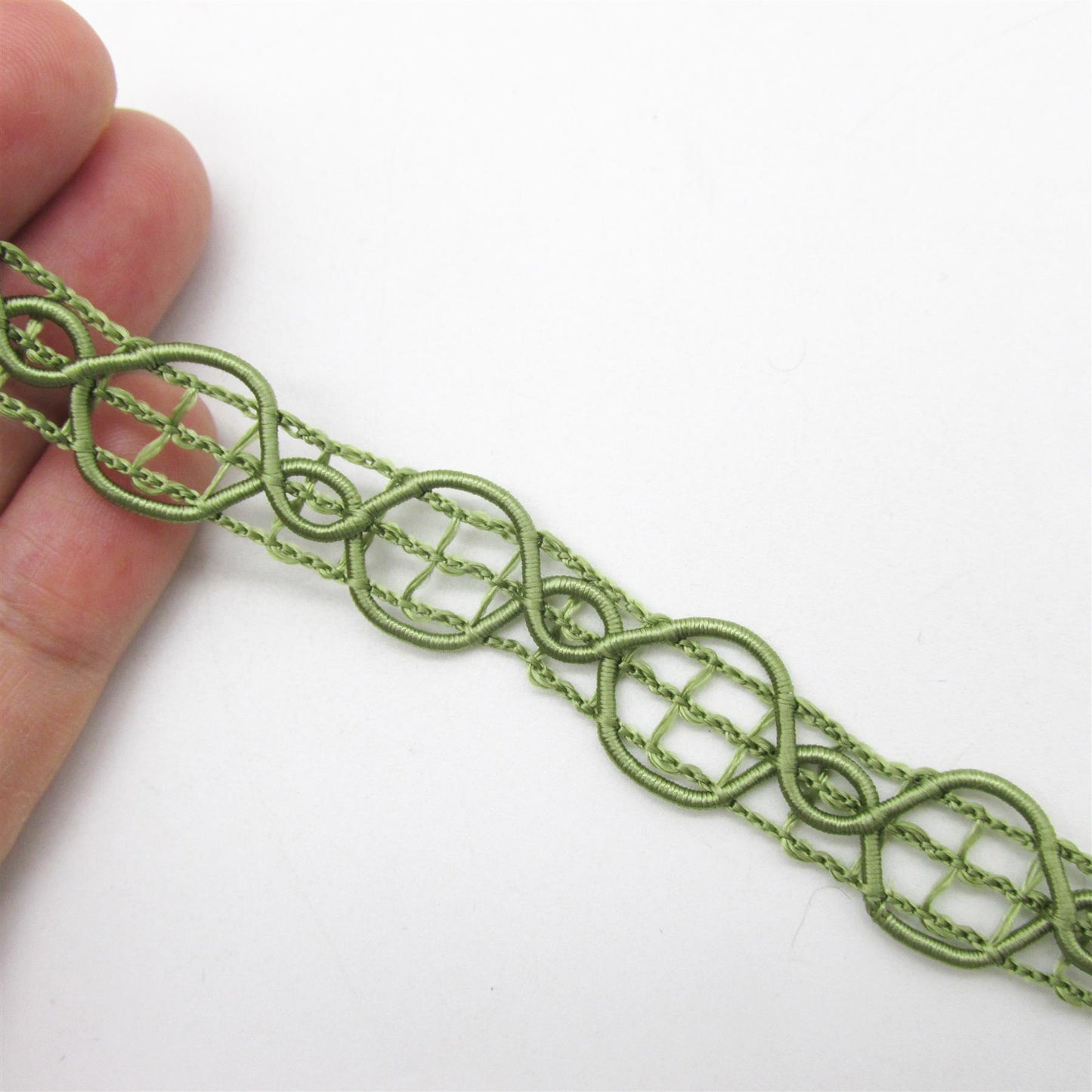 Openwork Looping Gimp Braid 16mm x 1m - 8714