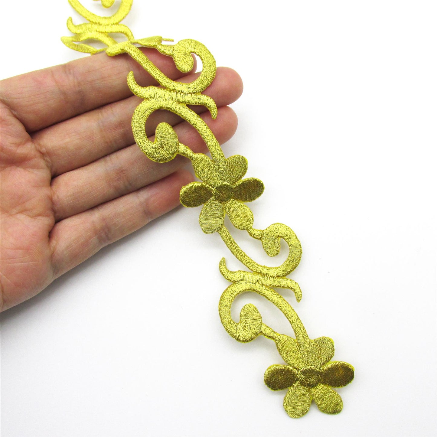 Gold Cornelli Flower Motif Gold 23cm - 9095