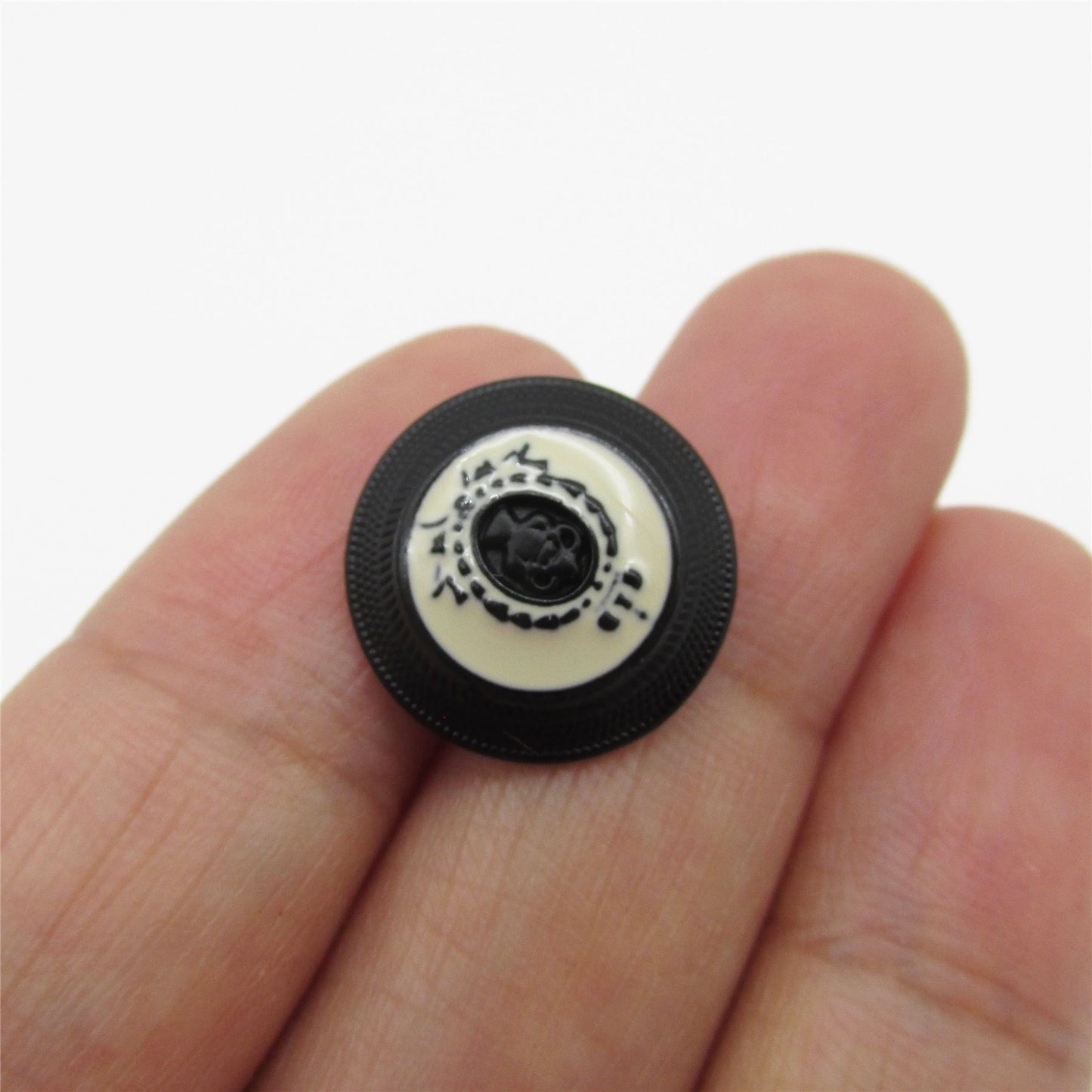 Metallic Button With Emblem 6313