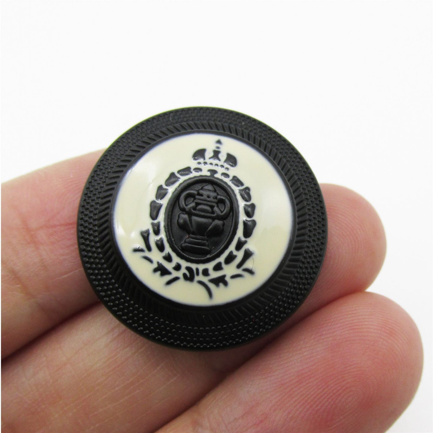 Metallic Button With Emblem 6313