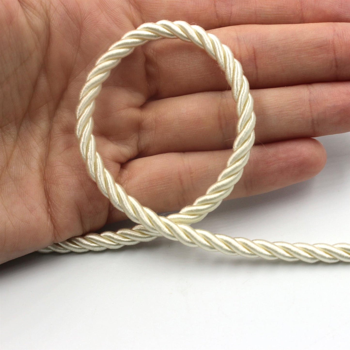 Silky Twisted Cord x1m - 8330