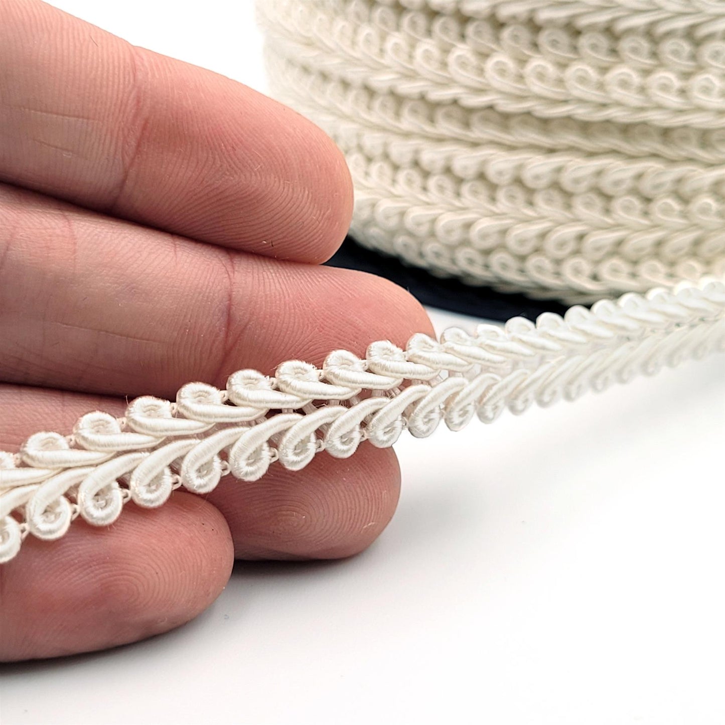Feather Gimp Braid 9mm x1m - 6300