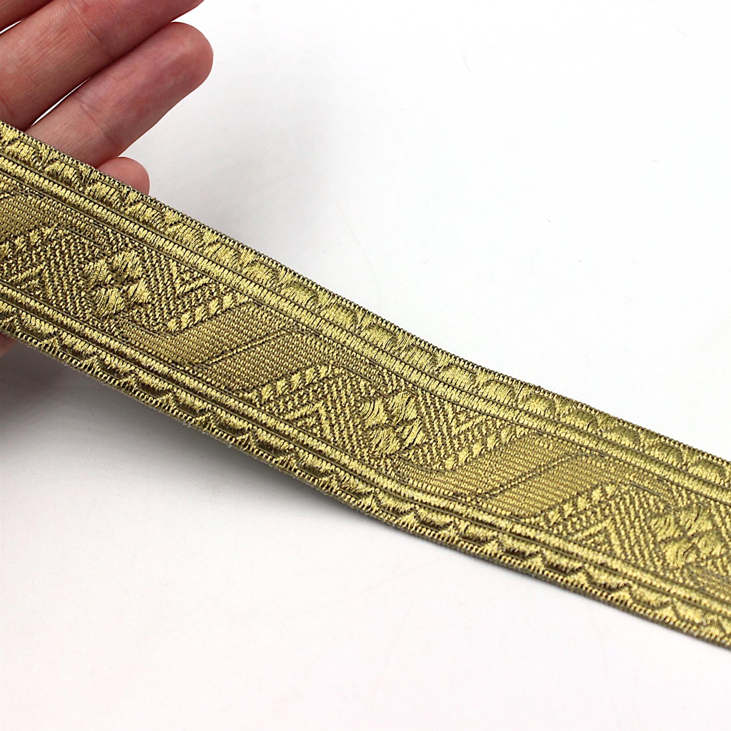 Ornate Metallic Braid with Wave Design 35mm x 1m - 5563
