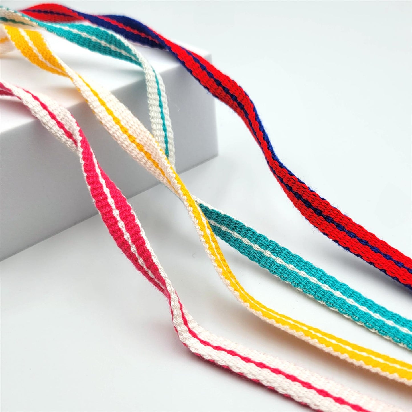 Tubular Acrylic Striped Braid - 8mm x1m - 4770
